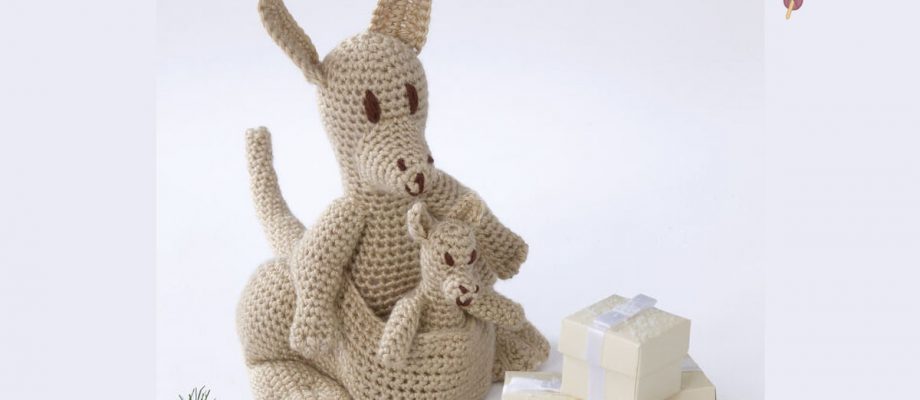 Crochet Mama Kangaroo & Joey  [FREE Amigurumi Pattern]