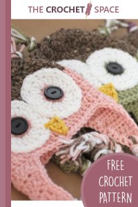 crochet owl hat with flaps || https://thecrochetspace.com