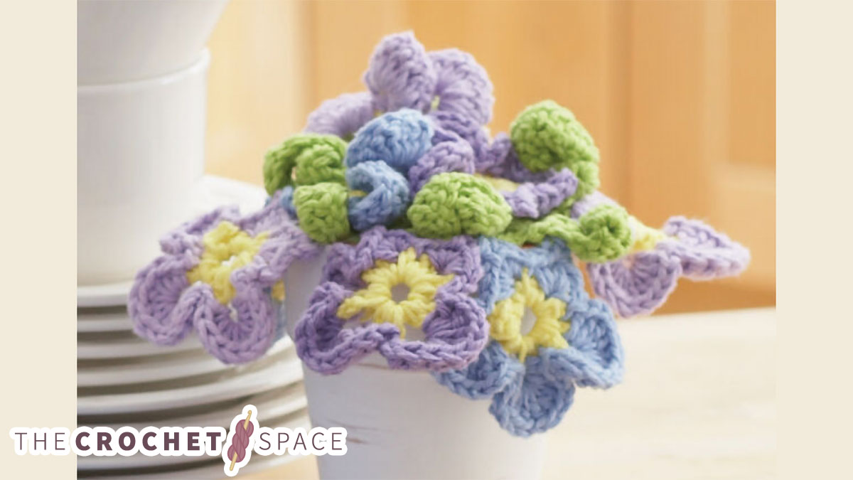 crochet pansy bouquet || editor
