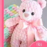 Crochet Plush Teddy Bear. Small plush, pink bear with pink ribbon || thecrochetspace.com