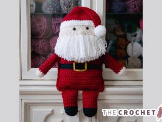 Crochet Ragdoll Mr Claus || thecrochetspace.com