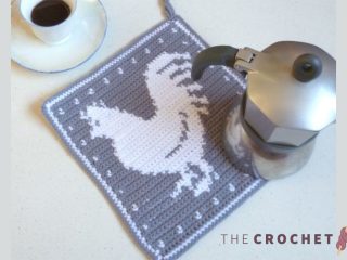 Crochet Rooster Hot Pad || thecrochetspace.com