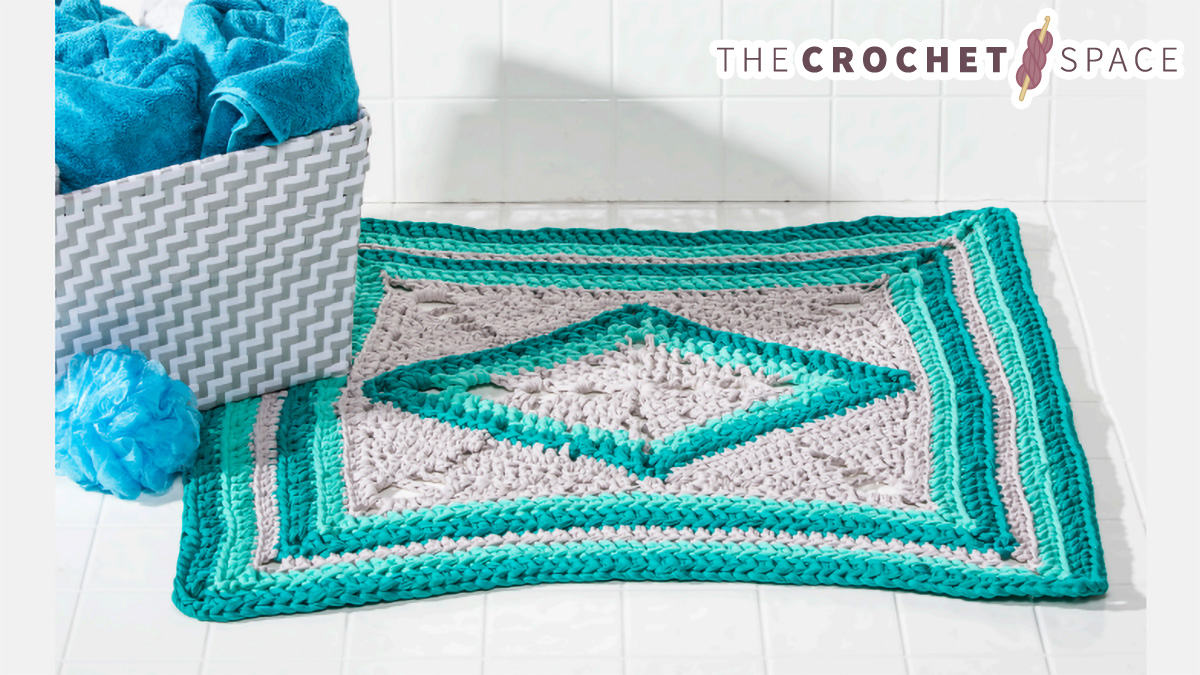 crochet sea-glass bath rug || editor