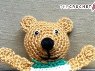 Crochet Teddy Bookmark || thecrochetspace.com