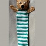 Crochet Teddy Bookmark. teddy bear head and long green and white striped attached bookmark || thecrcochetspace.com