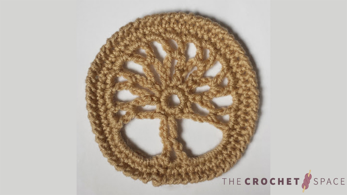 Crochet Tree Of Life || thecrochetspace.com