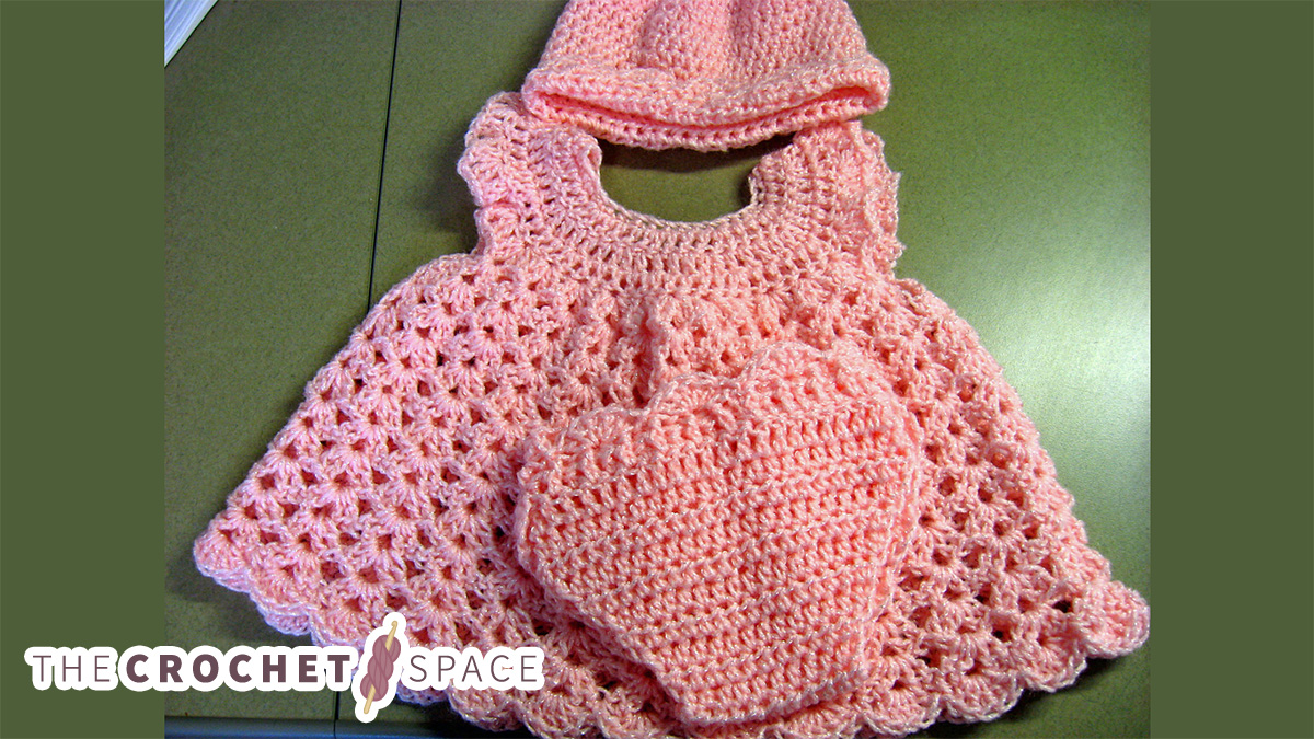 crocheted baby girl sleeper set || editor