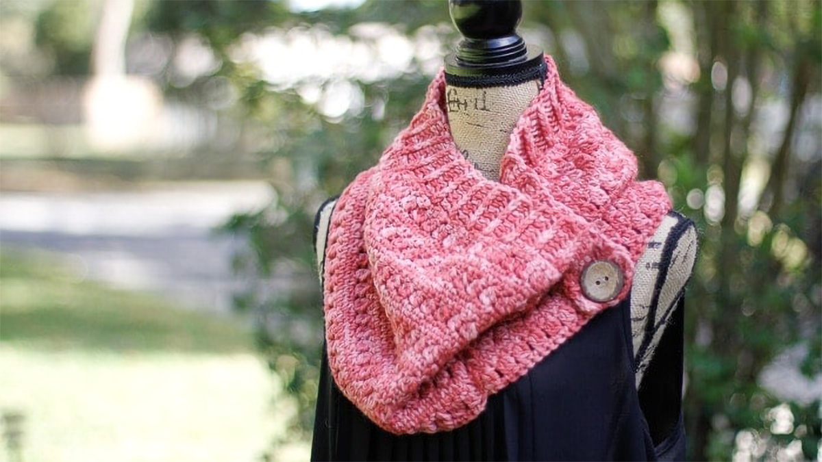 Crocheted Clearwater Button Cowl