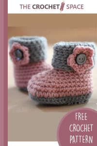 crocheted cuffed baby booties || editor