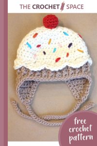 crocheted cupcake hat with earflaps || editor