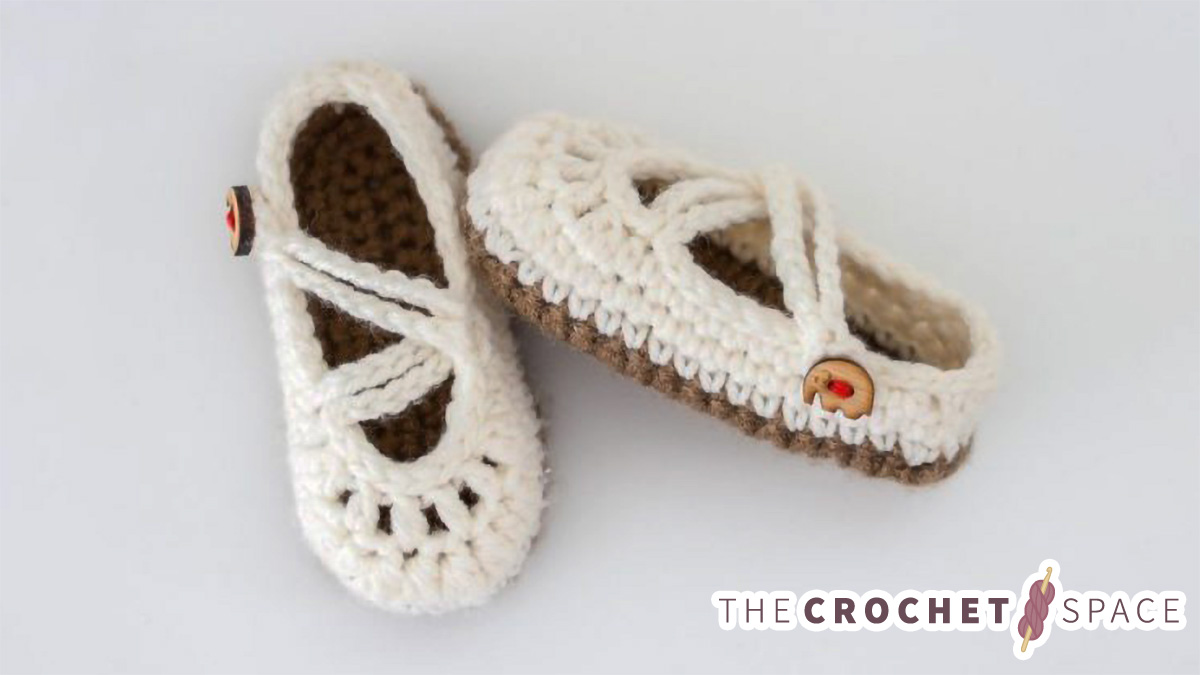 crocheted double strapped baby mary janes || editor