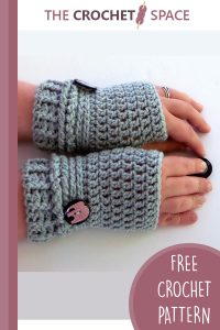 crocheted fingerless gloves || editor