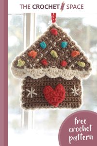 crocheted gingerbread pot holders || editor