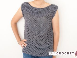 Crocheted Granny Square Top || thecrochetspace.com