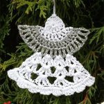 Crocheted Guardian Angels. One Silver angel || thecrochetspace.com