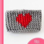 Crocheted Heart Cup Warmer. Not on any cup/mug. Grey7red || thcerochetspace.com