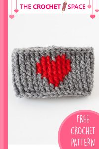 Crocheted Heart Cup Warmer. Not on any cup/mug. Grey7red || thcerochetspace.com