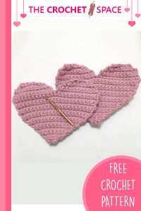Crocheted Heart Shaped Pillow. Heart shaped sides only || thecrochetspace.com