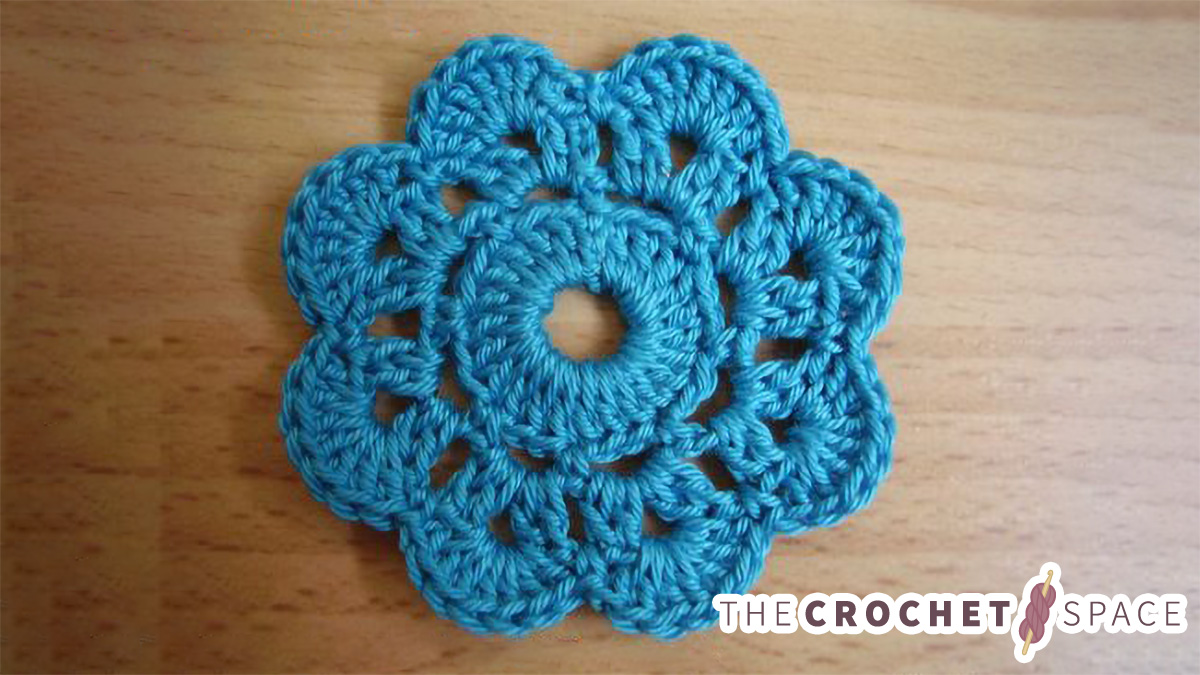 crocheted maybelle square || editor