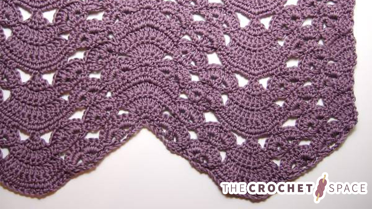 crocheted ripple blanket with fans and pansies || editor