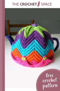 crocheted ripple tea cozy || editor
