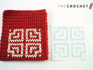 Cross Stitching on Crochet || thecrochetspace.com