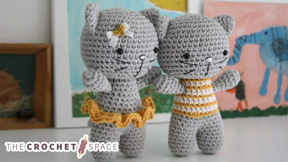 cute crocheted amigurumi cats || editor