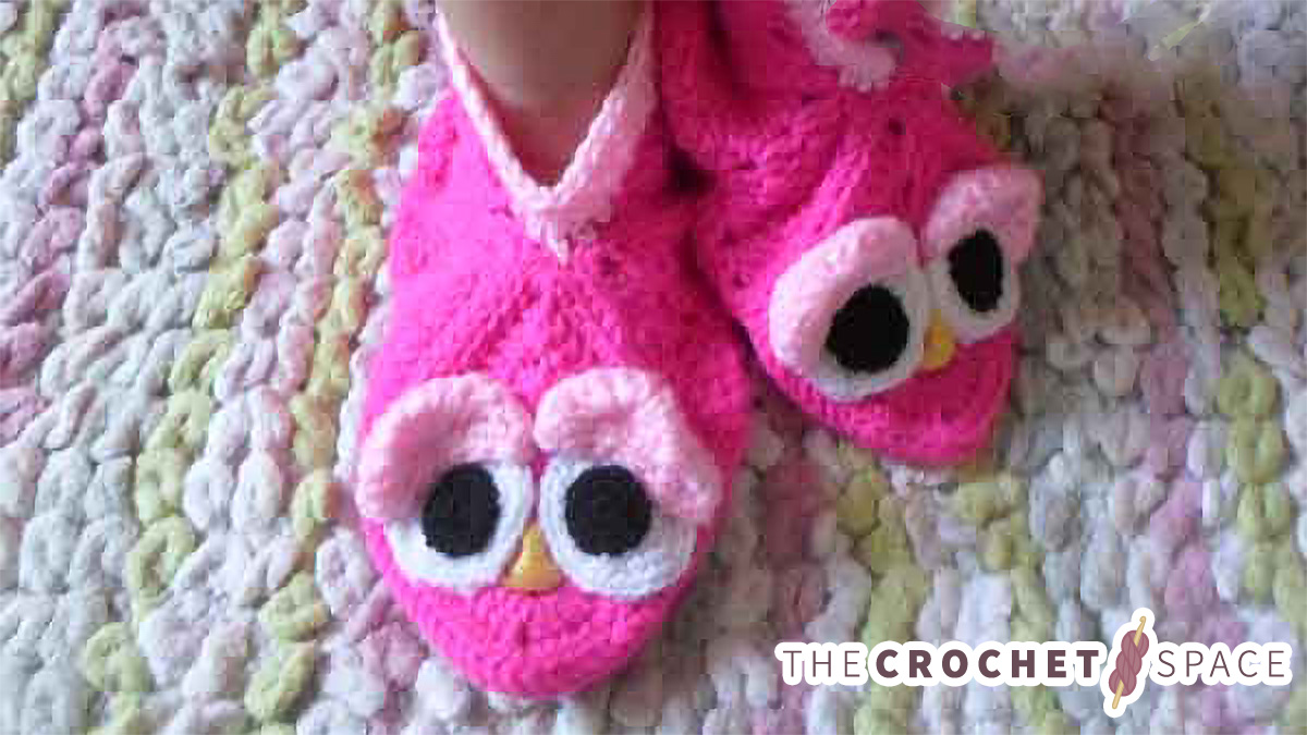 Cute Crocheted Granny Birdie Slippers