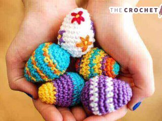 Cute Crocheted Mini Easter Eggs || thecrochetspace.com