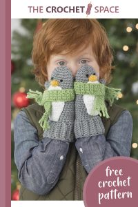 cute crocheted penguin mittens || editor