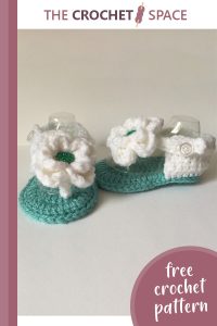 dainty flower crocheted sandals || editor