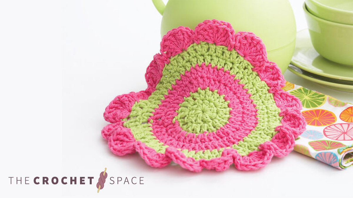 daisy wheel crocheted dishcloth || editor