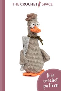 dapper crocheted bespectacled goose || editor