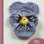 Delicate Crochet Pansy Flowers. Crafted in blue || thecrochetspace.com