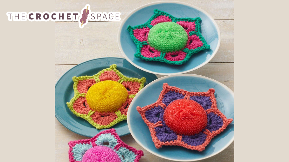 delightful crocheted scrubby posey || editor