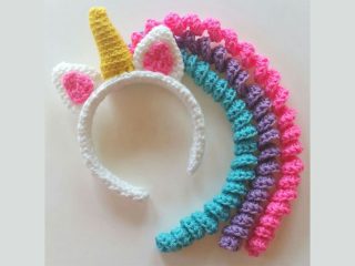 Delightful Crocheted Unicorn Headband || thecrochetspace.com