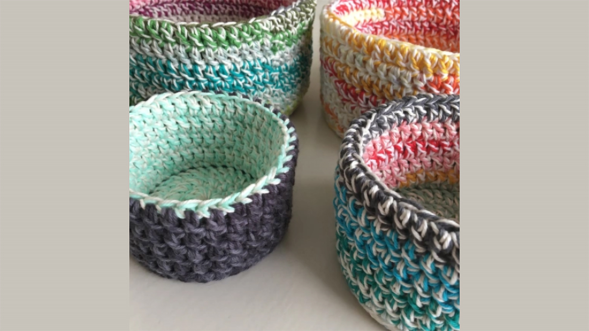 Double Double Crochet Basket || thecrochetspace.com