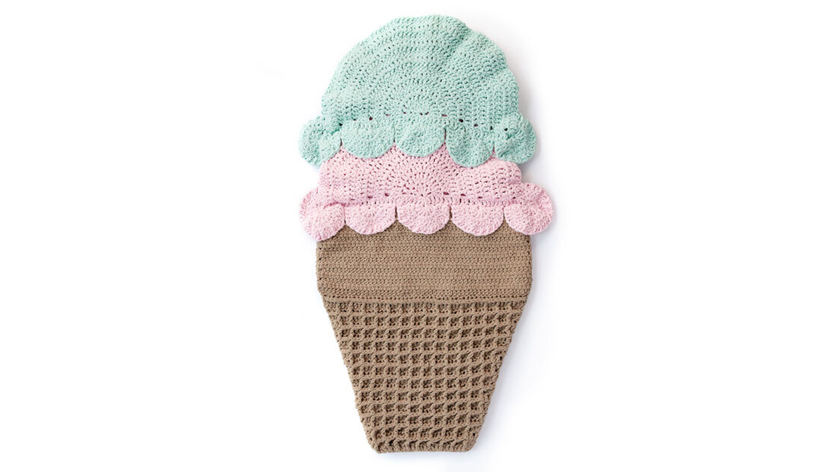 double scoop crocheted snuggle sack || editor