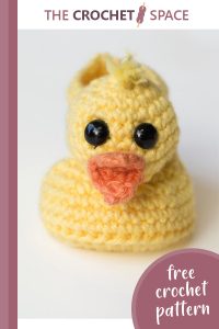 duckling crocheted baby booties || editor
