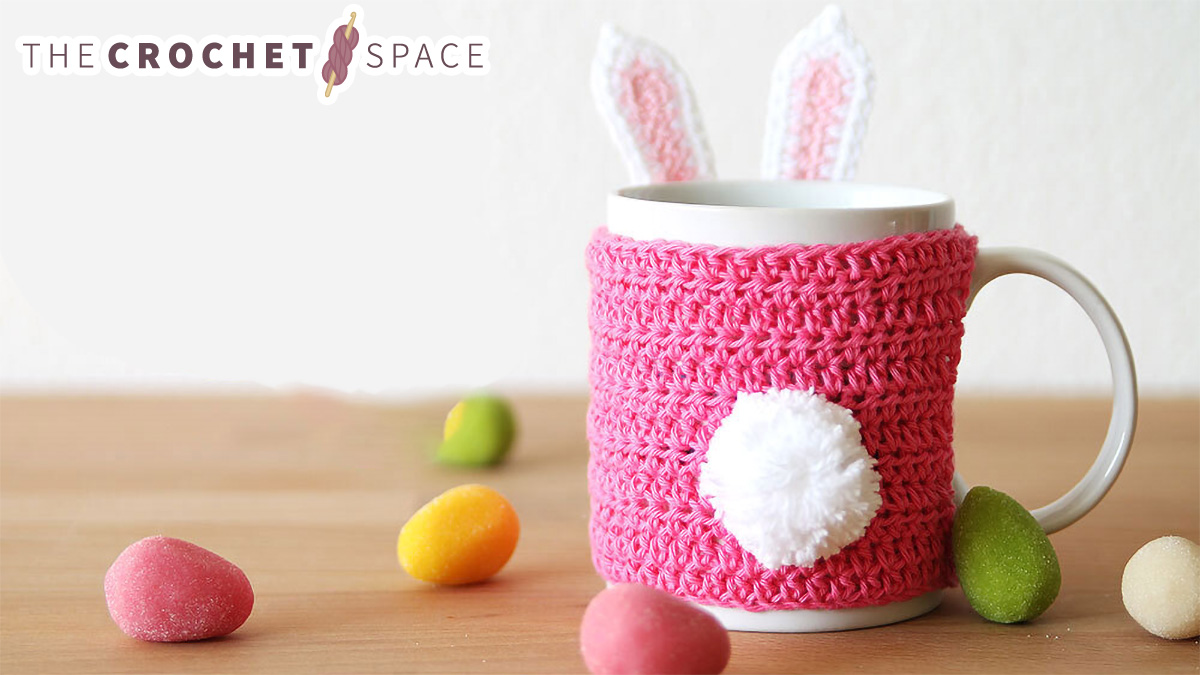 Easter Bunny Crocheted Mug Cozy. || thecrochetspace.com