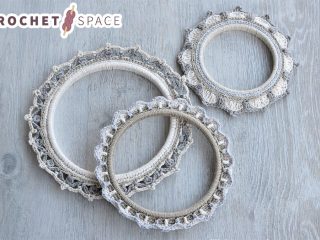 Crochet Hooped Gifting Frames || thecrochetspace.com