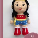 Easy Crochet Wonder-Woman Heroine. Front full image || thecrochetspace.com