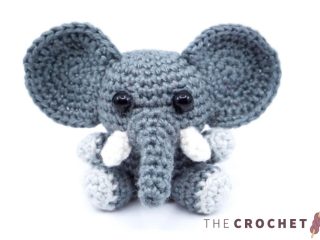 Easy Mini Crochet Elephant || thecrochetspace.com