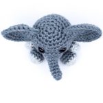 Easy Mini Crochet Elephant. view from above || thecrochetspace.com
