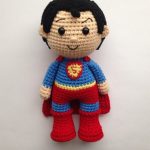 Easy Superman Crochet Hero. Front View || thecrochetspace.com
