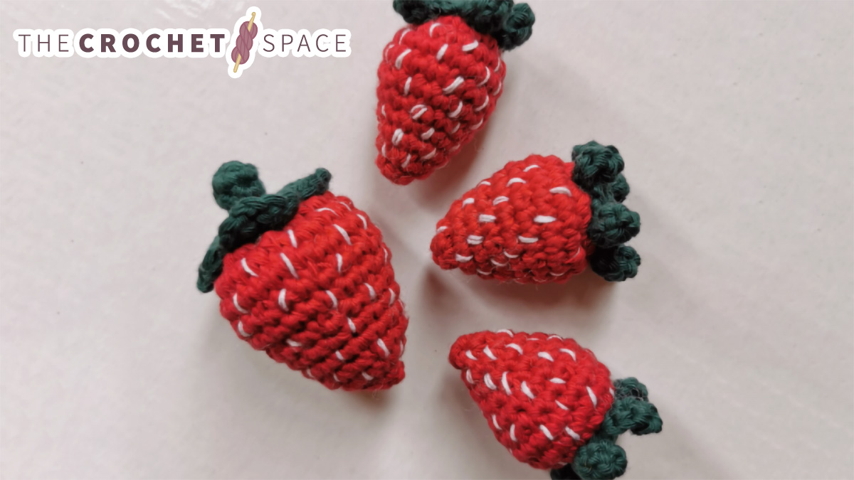 Easy Sweet Crocheted Strawberries || The Crochet Space