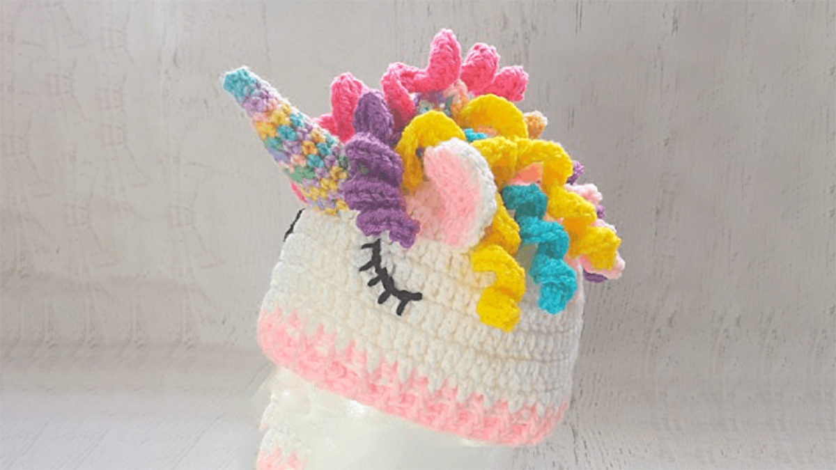 easy unicorn crochet beanie || editor