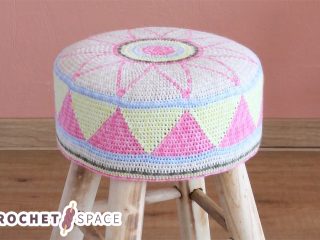 Egyptian Star Crochet Stool || thecrohetspace.com