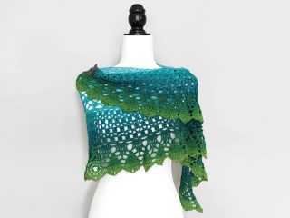 Elegant Marina Crochet Wrap | thecrochetspace.com