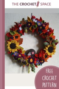 exquisite crocheted autumn wreath || editor